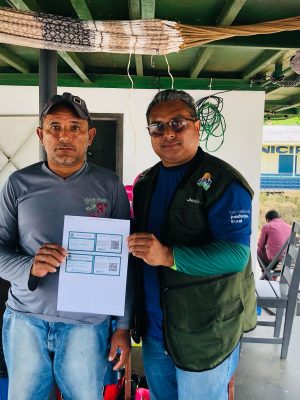 Ao longo deste mês de abril, o Instituto de Desenvolvimento Agropecuário e Florestal Sustentável do Estado do Amazonas (Idam) efetua a emissão e renovação de 111 Cadastros Nacionais da Agricultura Familiar (CAF’s) em Lábrea e Pauini (distantes 702 e 923 quilômetros, respectivamente, de Manaus). A regularização contemplou agricultores familiares de 32 comunidades rurais da Reserva Extrativista (Resex) do Médio Purus, localizada nos dois municípios.
