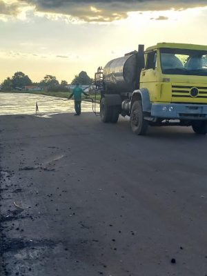 O Governo do Amazonas, por meio da Secretaria de Estado de Infraestrutura (Seinfra), e em convênio firmado com a Prefeitura de Pauini, avançou com a obra de recuperação e modernização da pista de pouso do município (distante 923 quilômetros de Manaus).